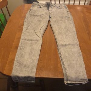 High waisted jeans